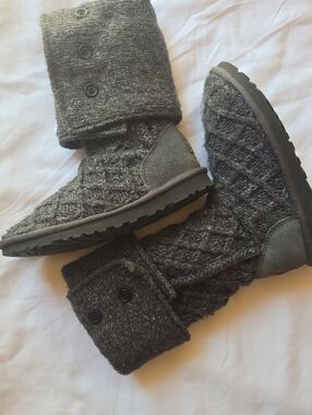 UGG Gray Knit Fold-Over Heeled Boots